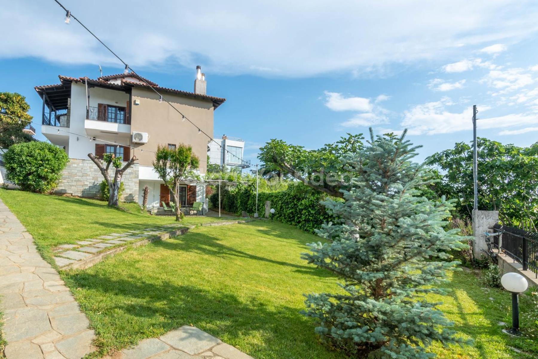 Villa Hillock: Traditional Luxury With Garden For Gatherings Thessaloniki