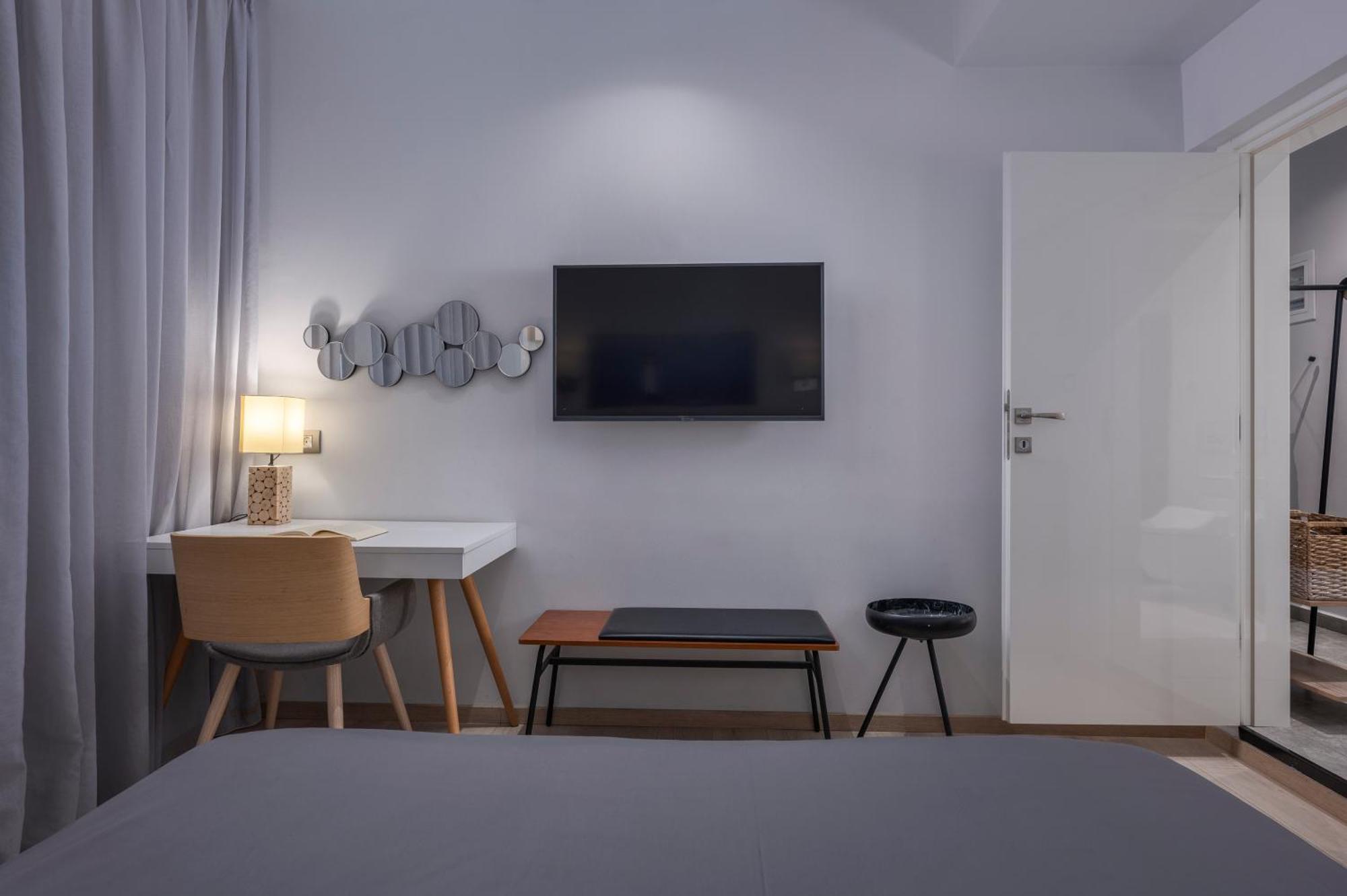 Apartment Square Elegant