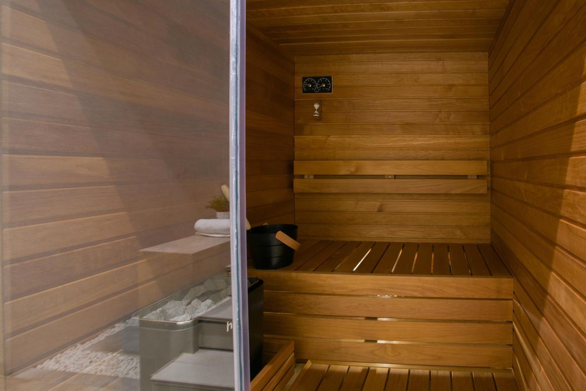 White Luxury 2* Thessaloniki