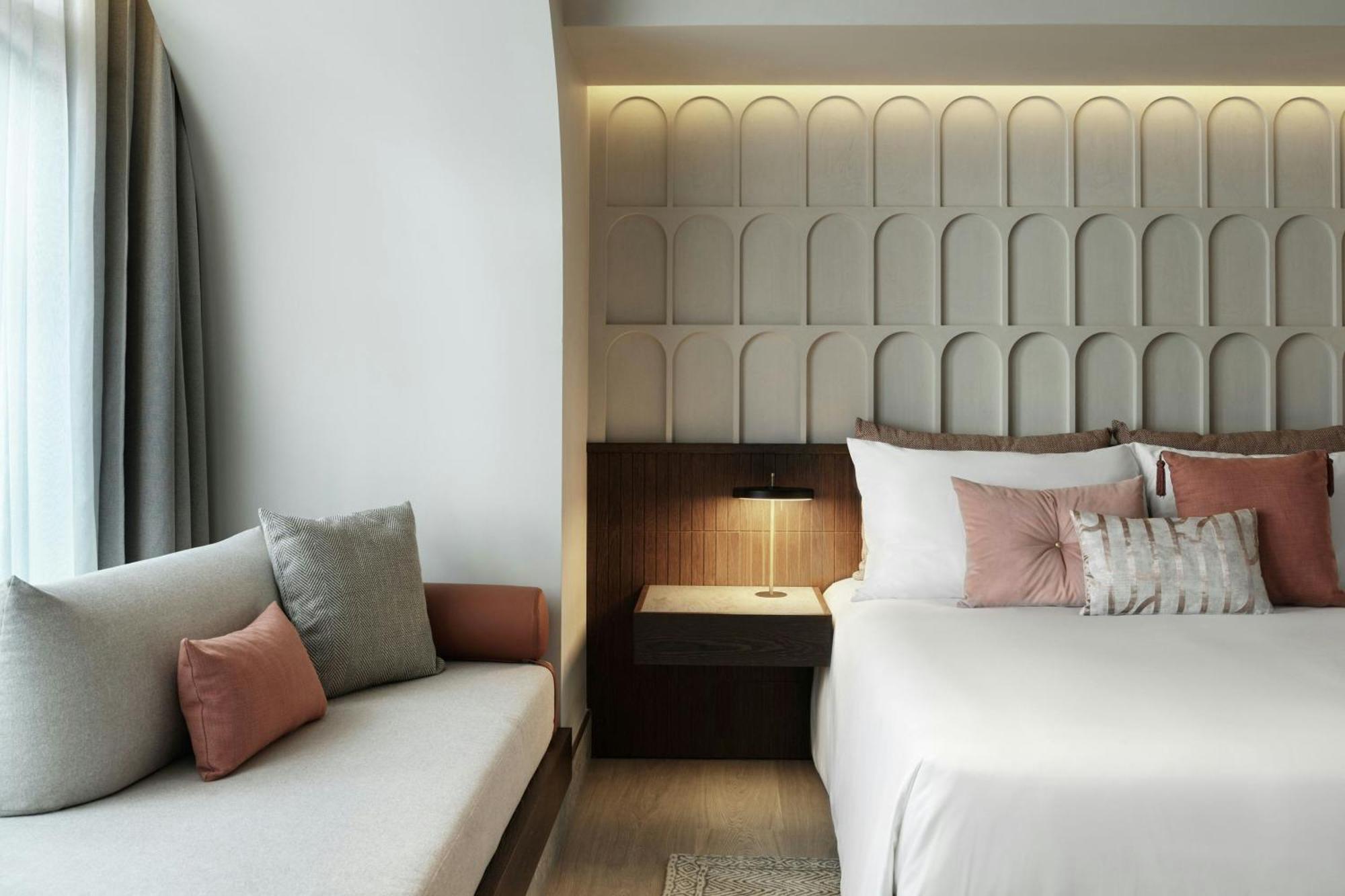 Monasty, Thessaloniki, Autograph Collection 5*