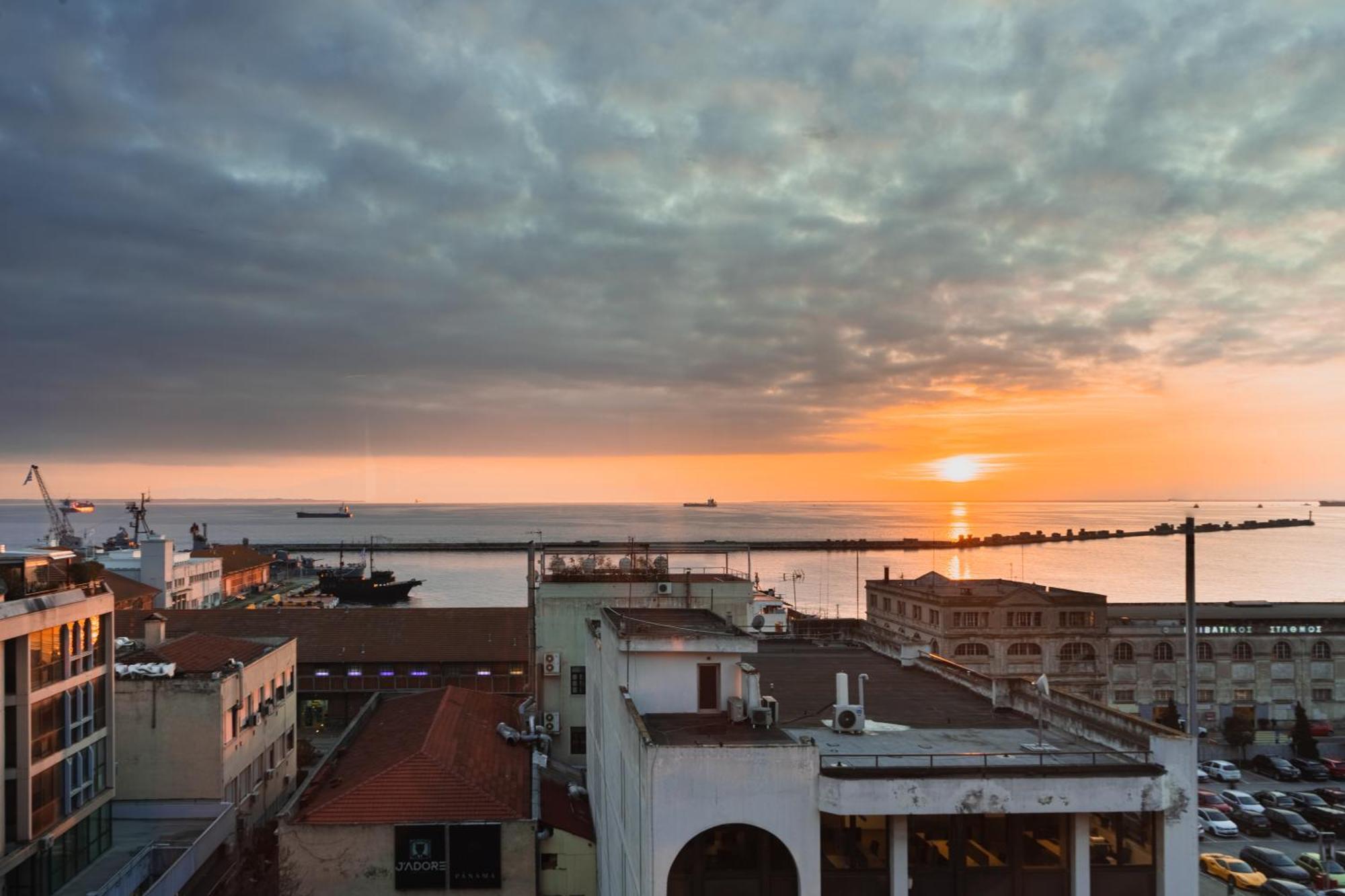 Sea & The * Thessaloniki