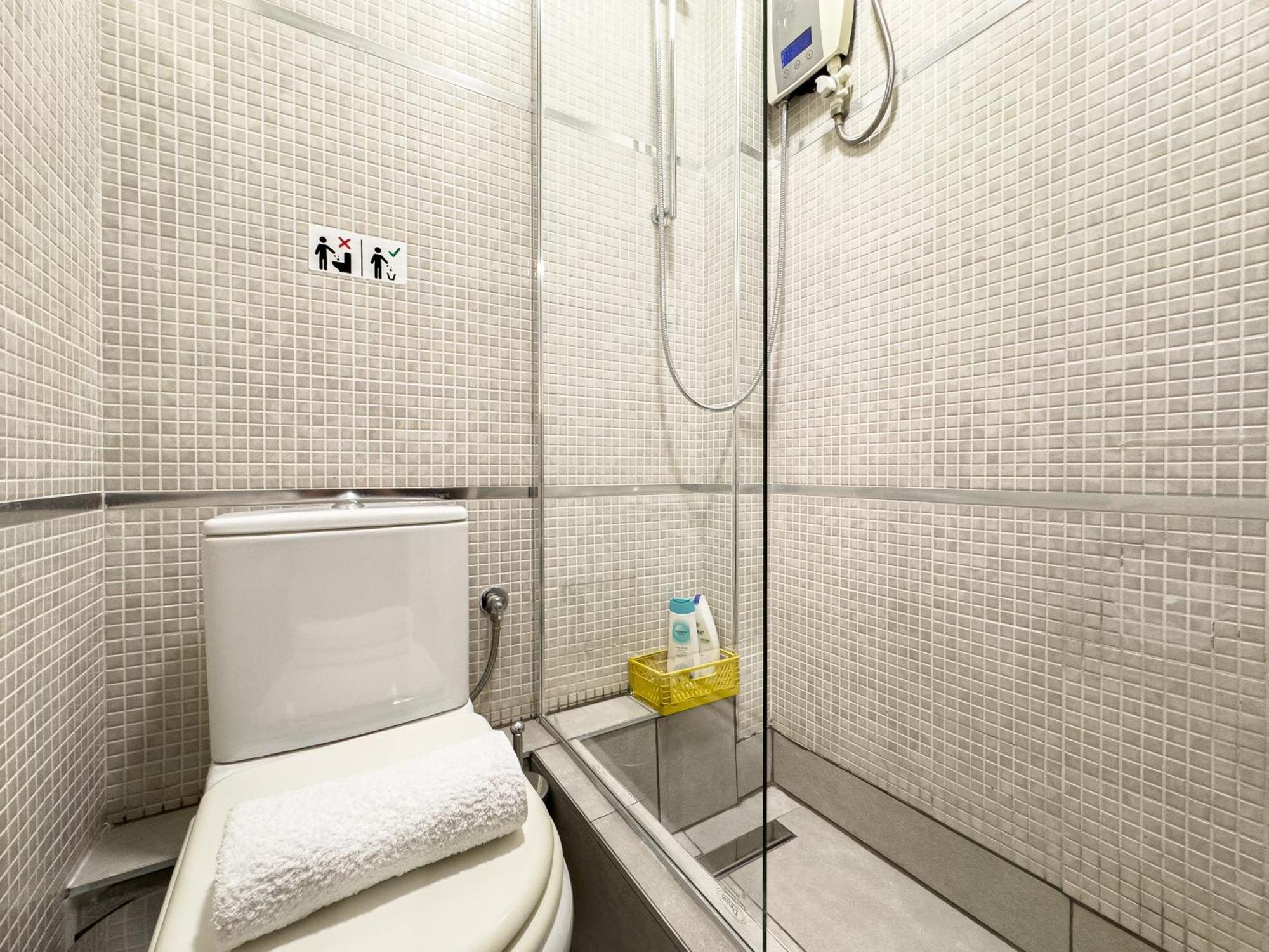 Smab In Ladadika Apartment