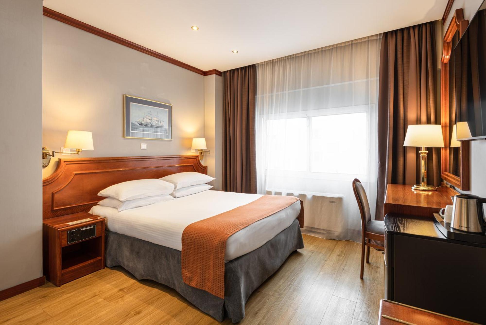 Holiday By Ihg