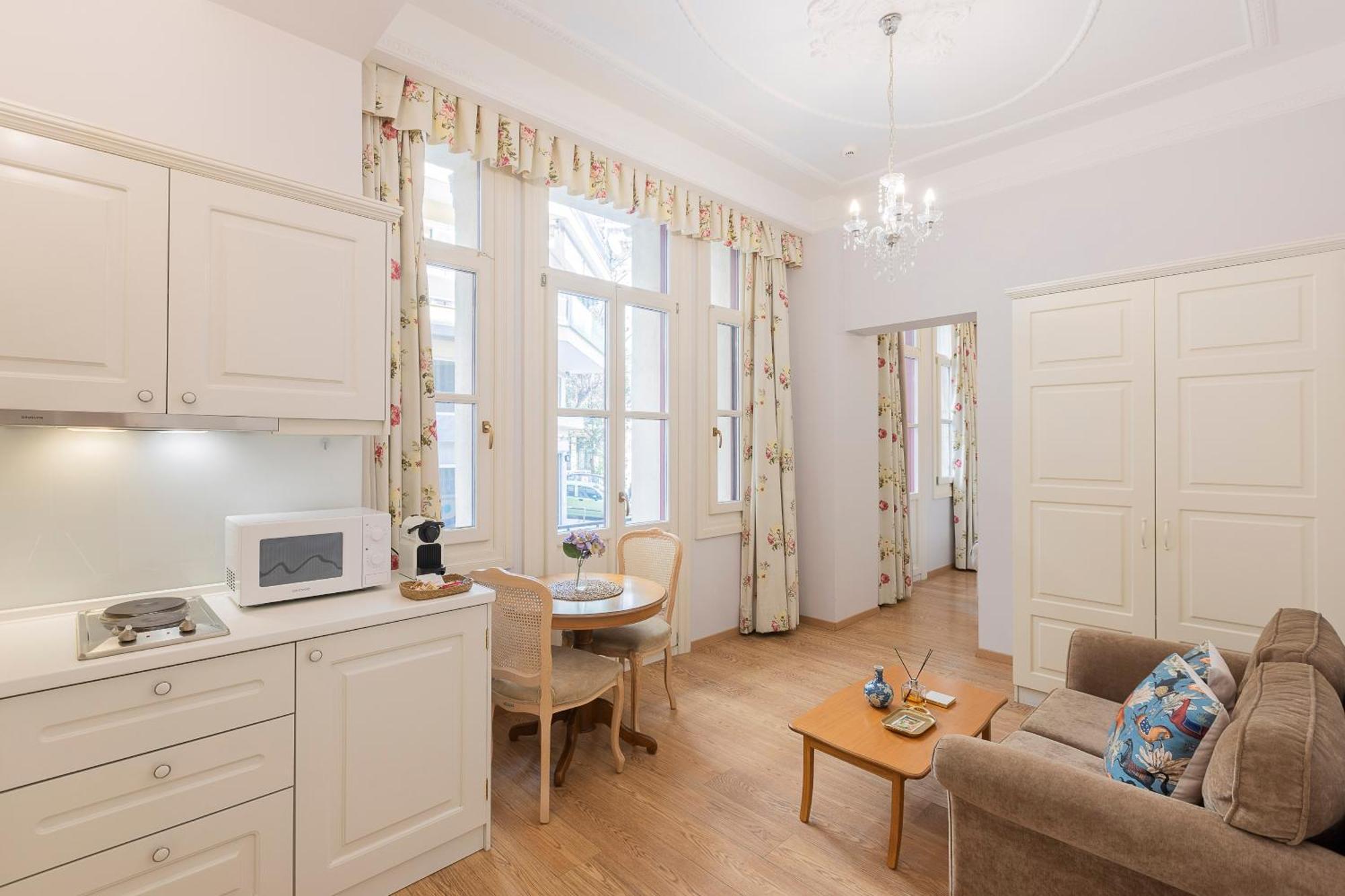 Gatto Perso Luxury Studio Apartments *