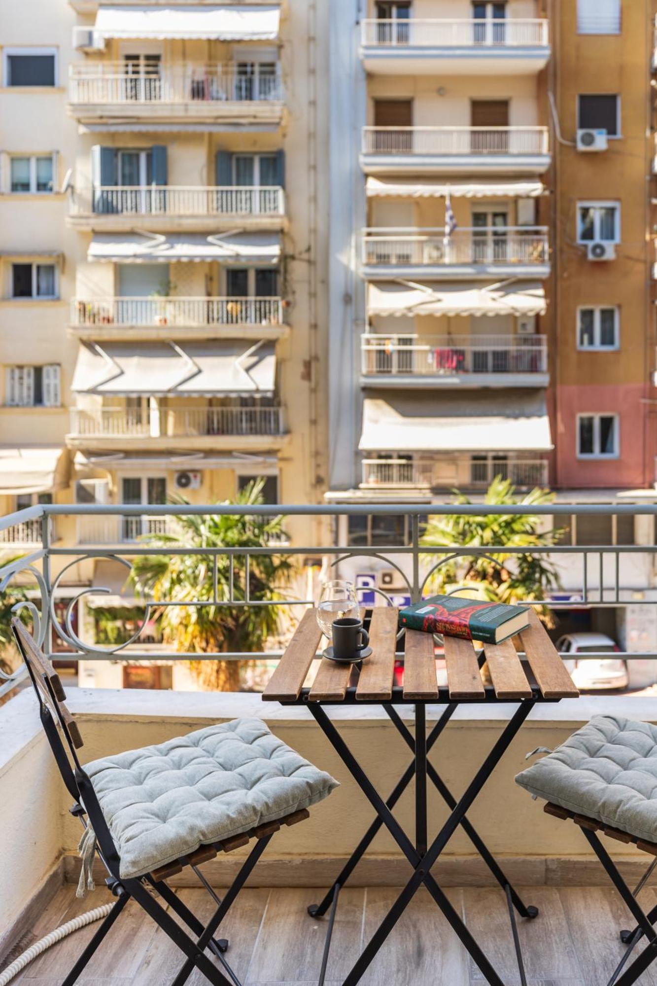Apartment Tropical & Faces By Nest Thessaloniki
