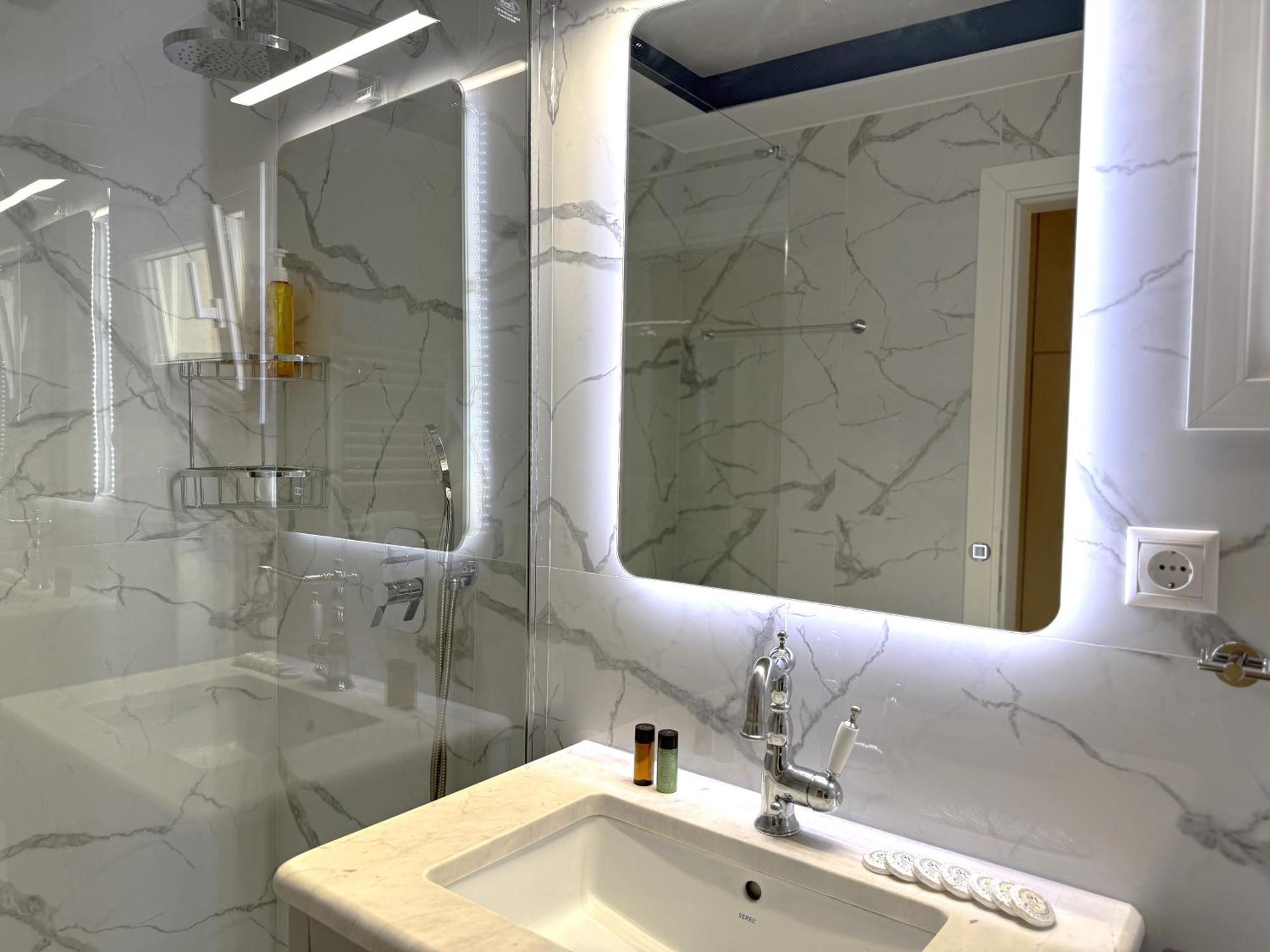 Apartment Zeusbnb Saint Sofia Ble *
