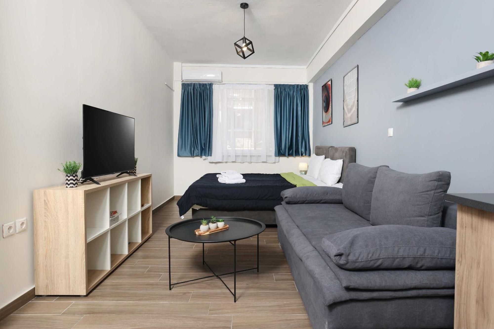 Downtown Seaside Apartment *