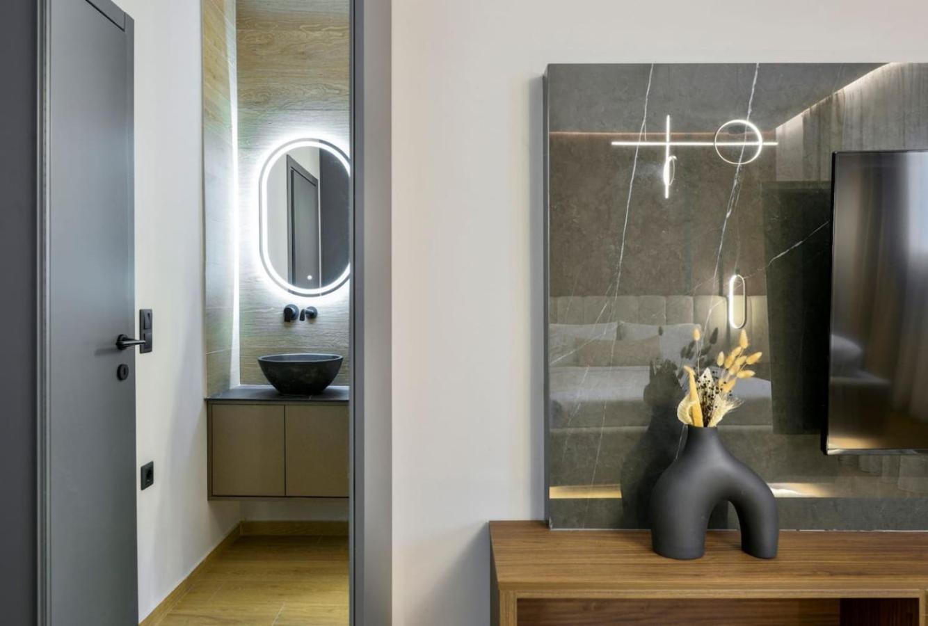 Apartment Aristotelian Virtues - Evlaveia Thessaloniki