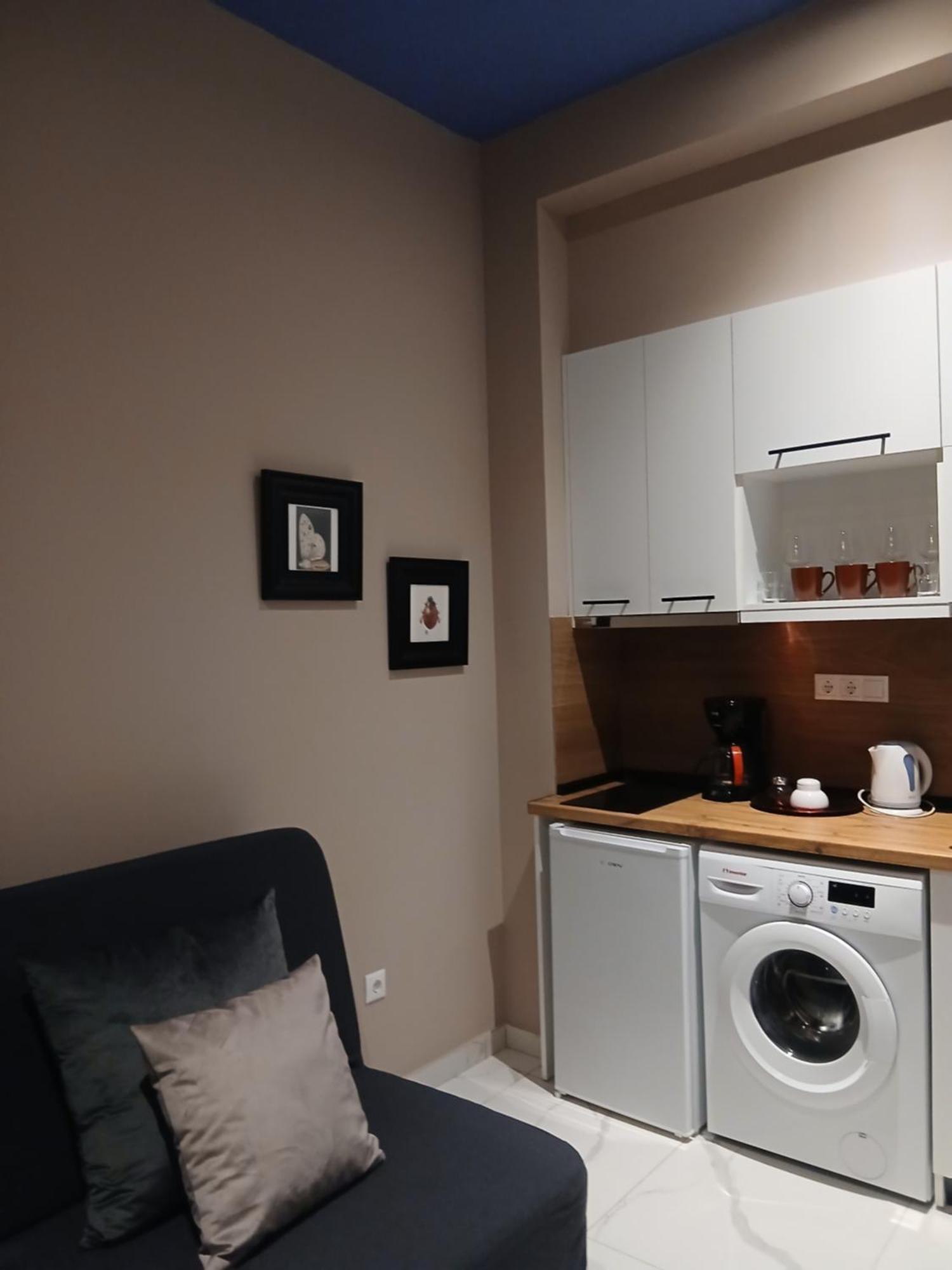Black Onyx Comfort Apartment