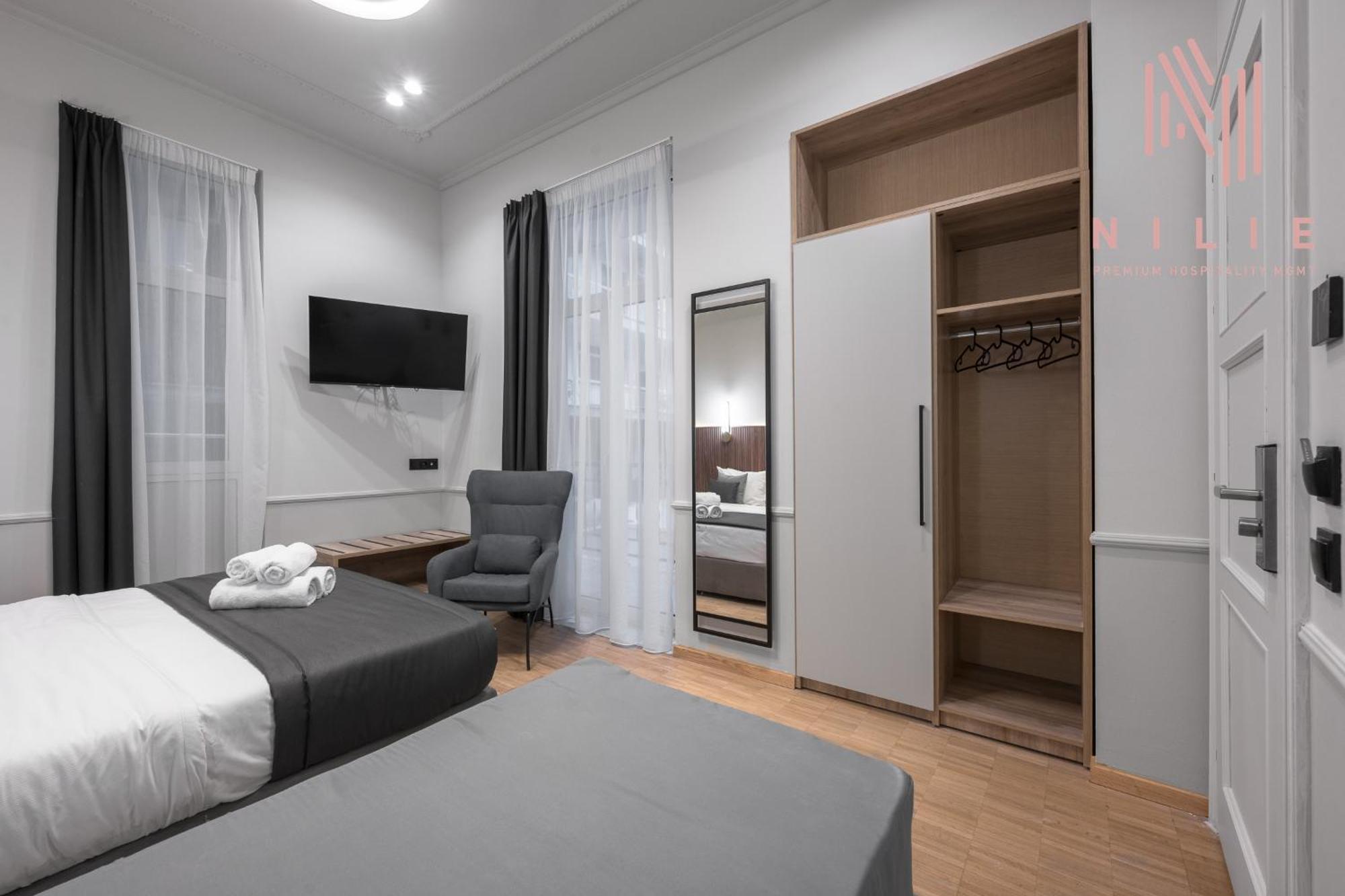 Aparthotel Ester Suites, Nilie Hospitality Mgmt *