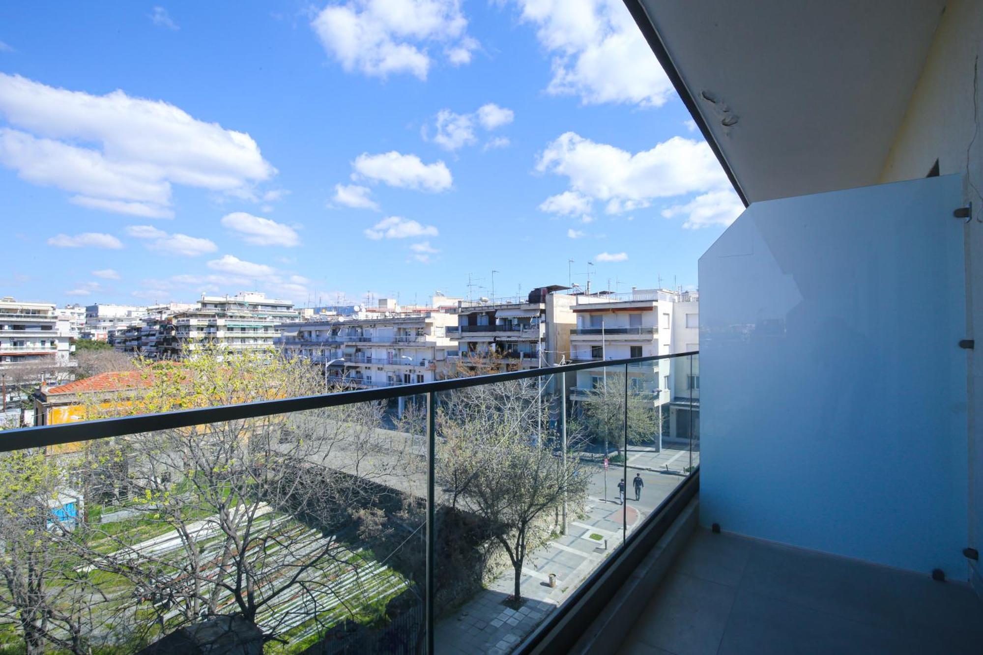 8 By Proliving Hospitality * Thessaloniki