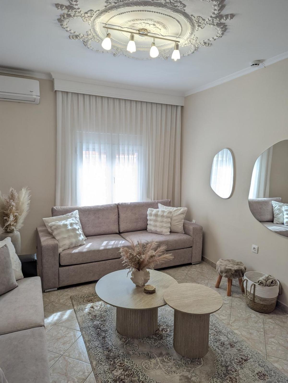 Under Castle Walls Apartment