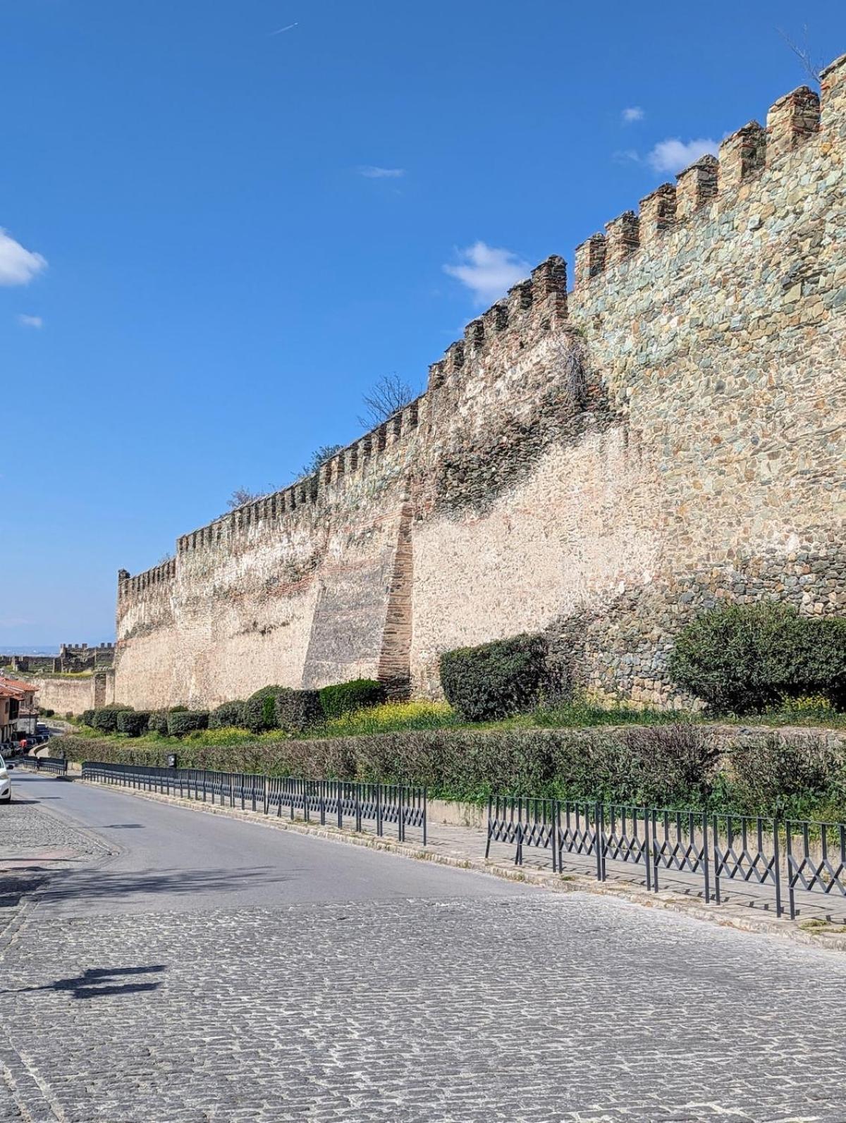 Under Castle Walls *
