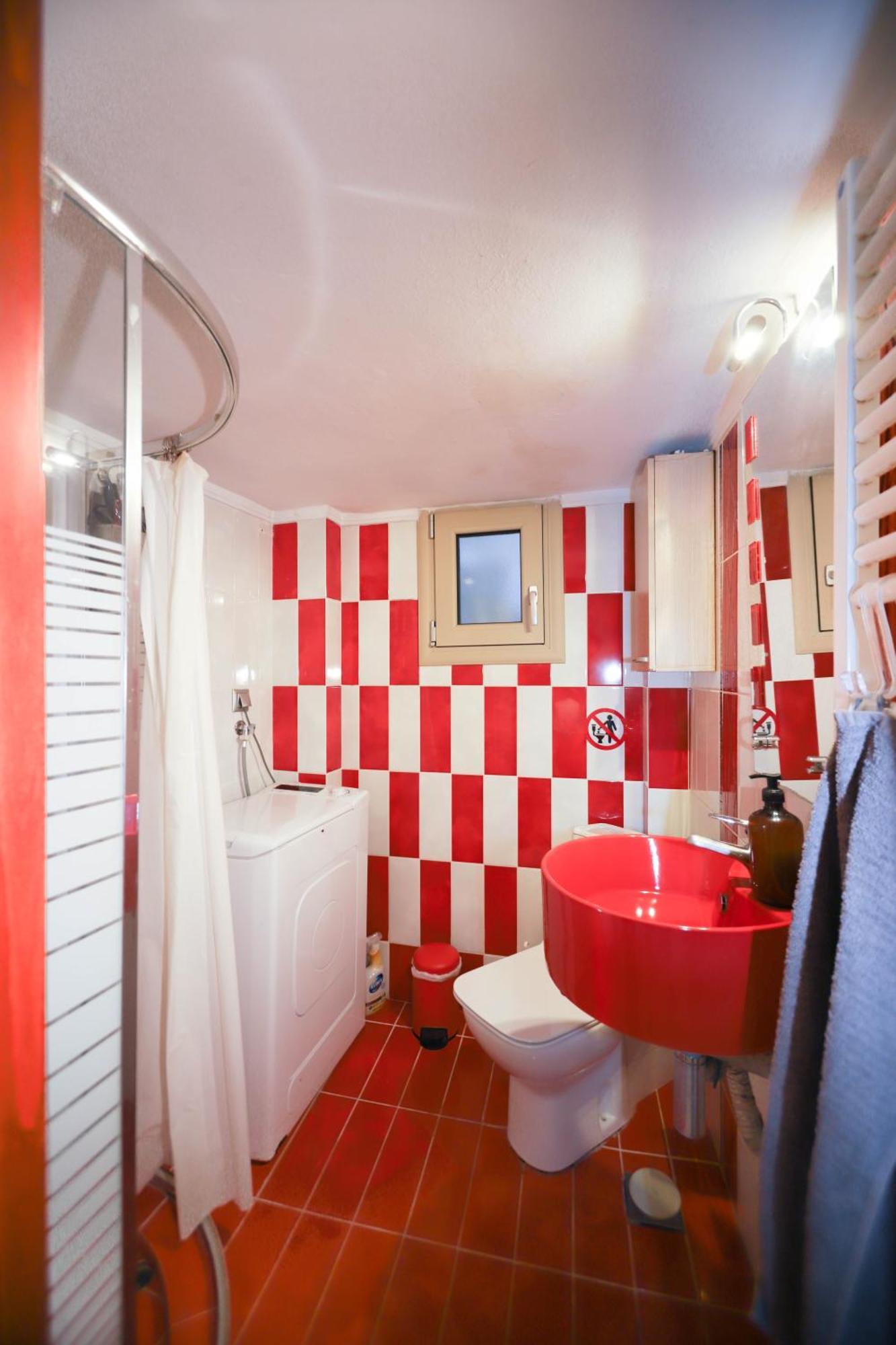 Traveler 85m2 Private Parking Next To Center Apartamento *