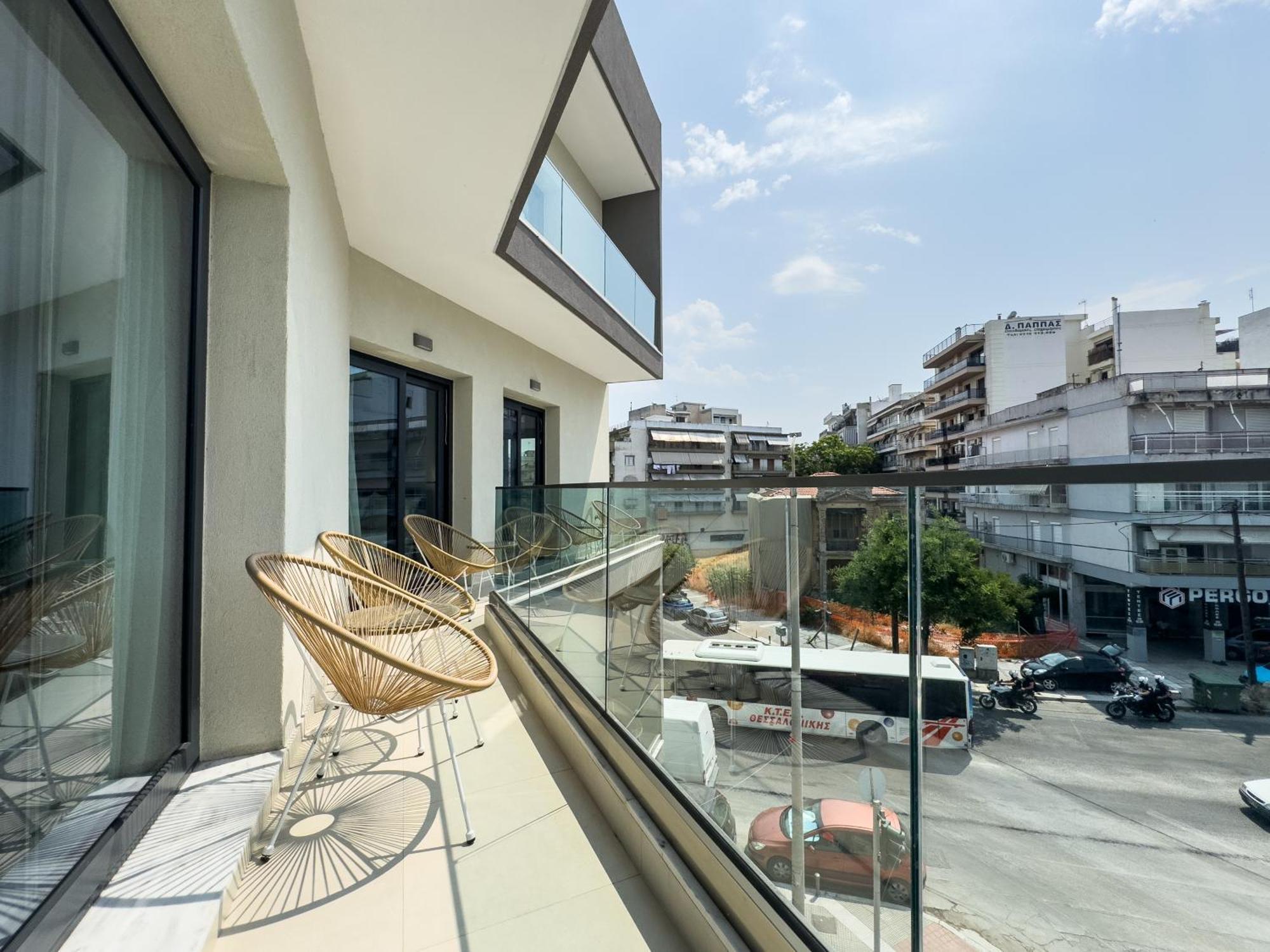 8 By Proliving Hospitality * Thessaloniki