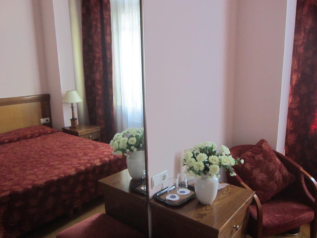 Minerva Premier Hotel 4*