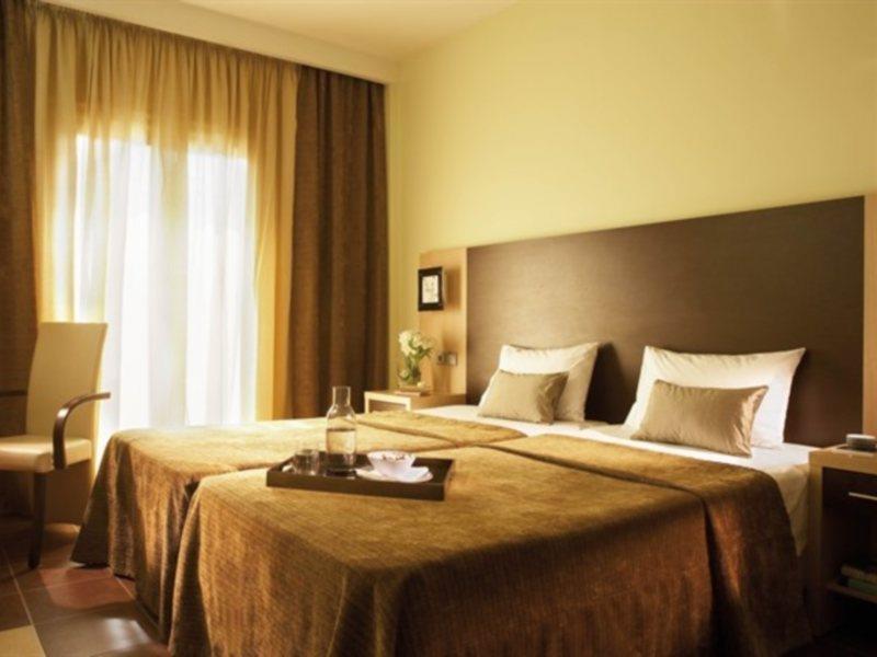 Anessis Hotel 3*