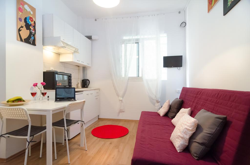 Aristotelous Street Small Apartment