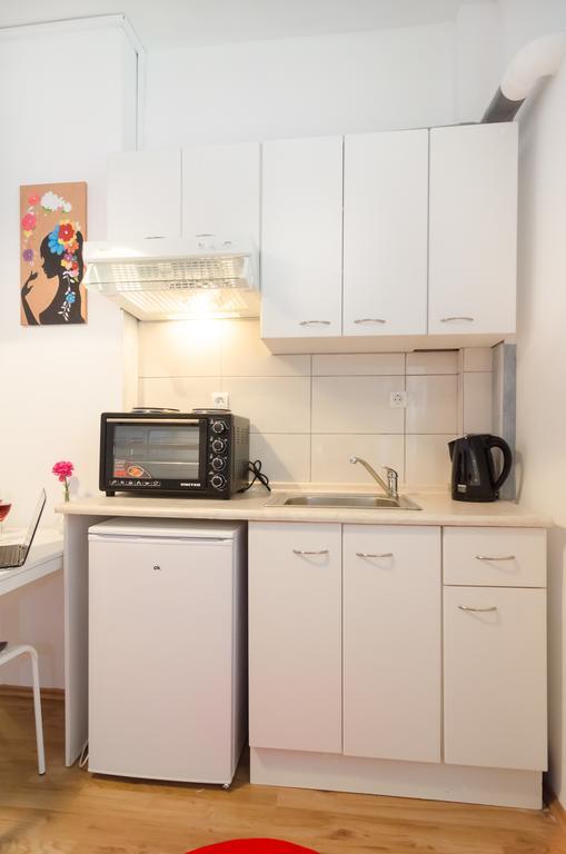 Aristotelous Street Small Apartment