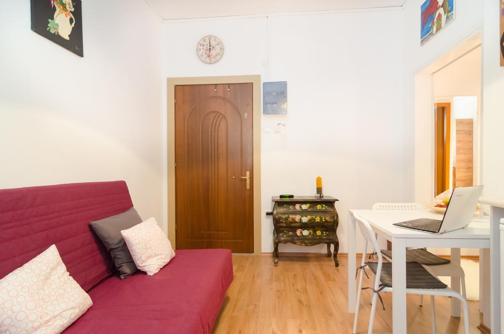 Aristotelous Street Small Apartment *