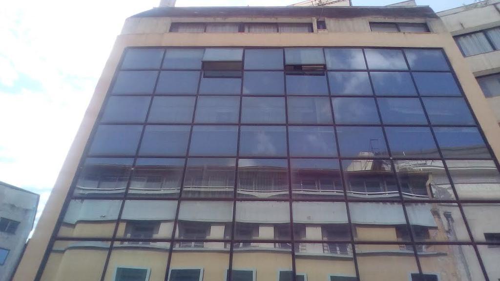 Ladadika Apartment *