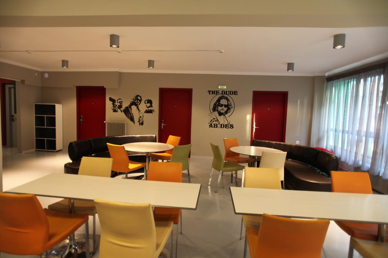 Hostel Hybrid