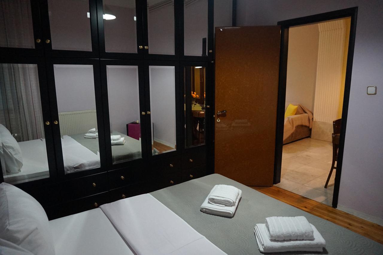 Apartment Navarino Square Thessaloniki