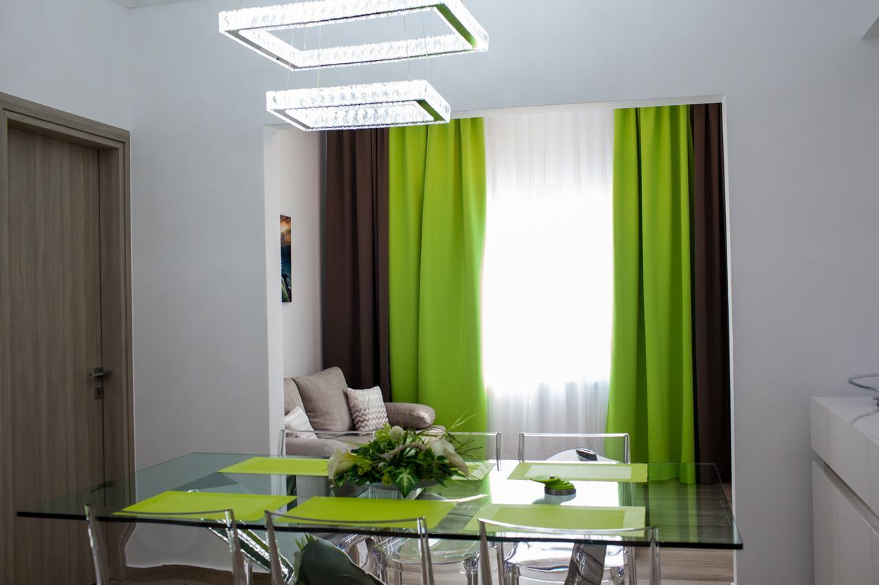 Laura Lifestyle And History Apartment