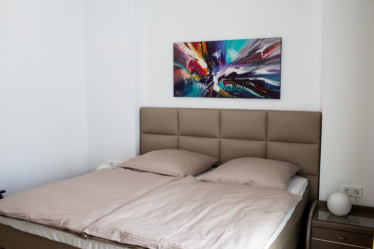 Apartment Laura Lifestyle And History *