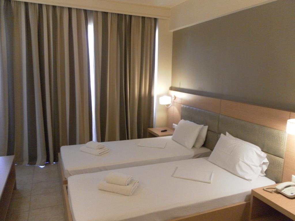 Esperia Hotel 2*