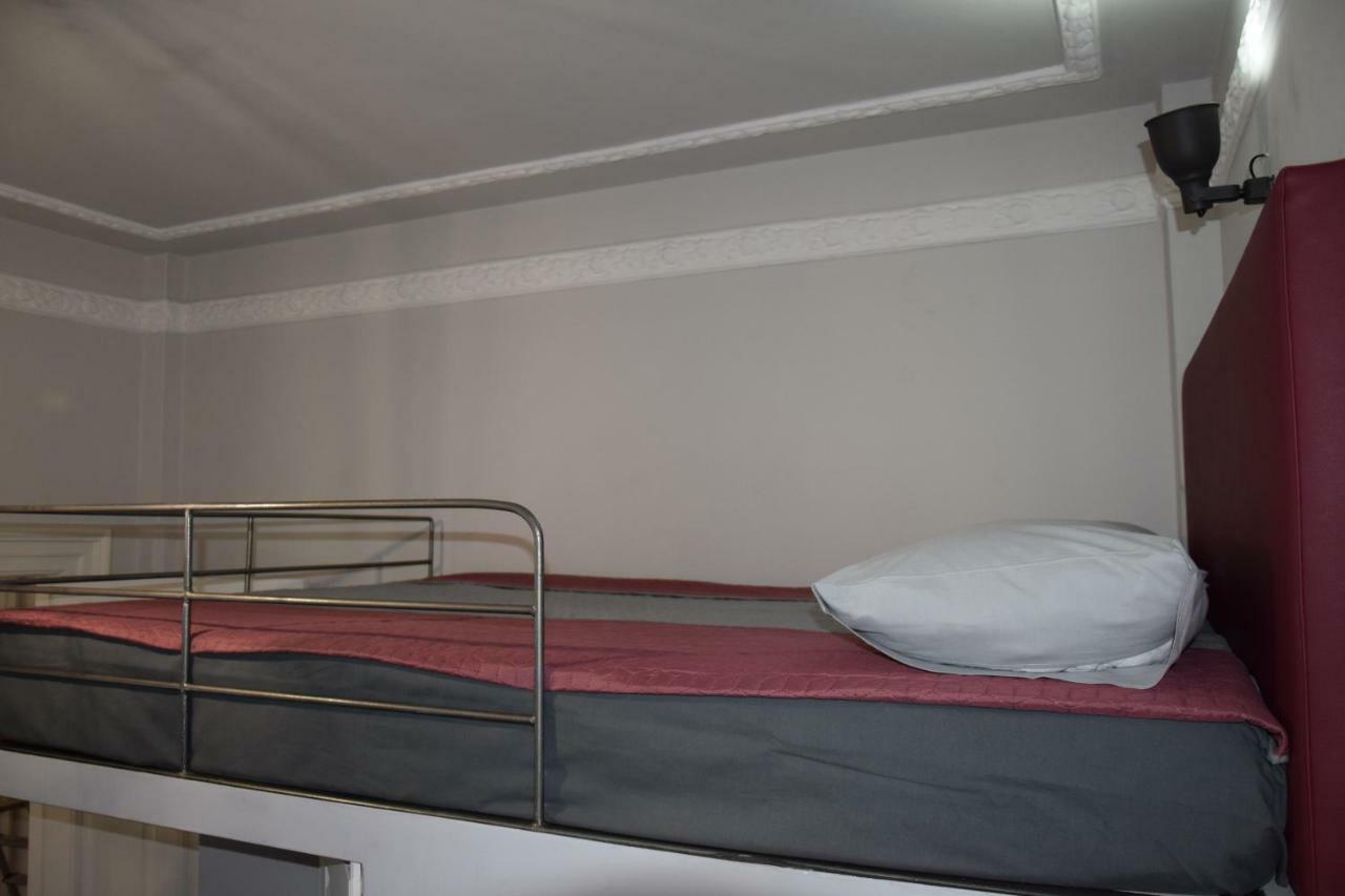 Appartement Megaron11 *