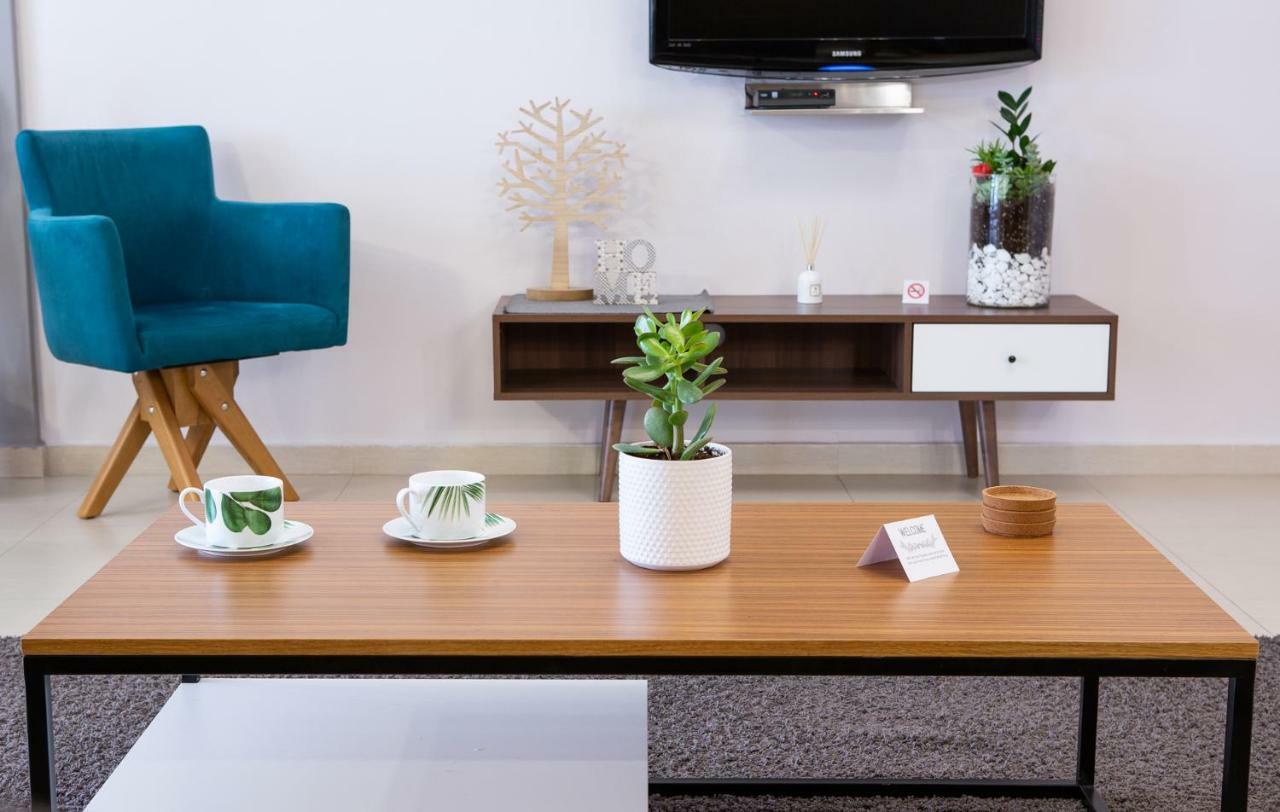 Apartment Modern Est.6 *