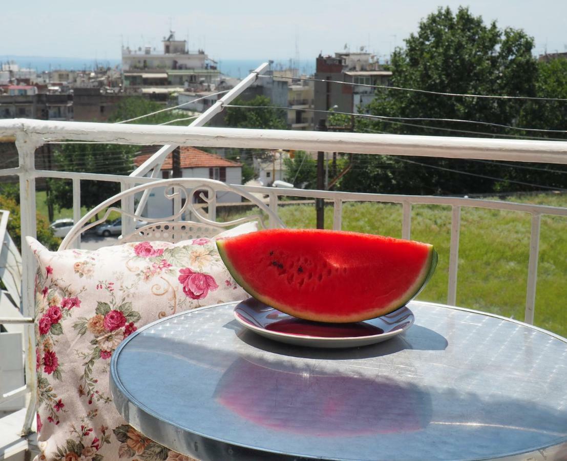 Sunny Near The Center Selanik