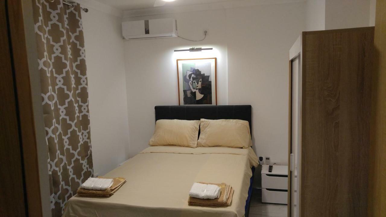 Relax In 90sqm Close To Airport ,shoping,embriolab Seaside Apartment Thessaloniki