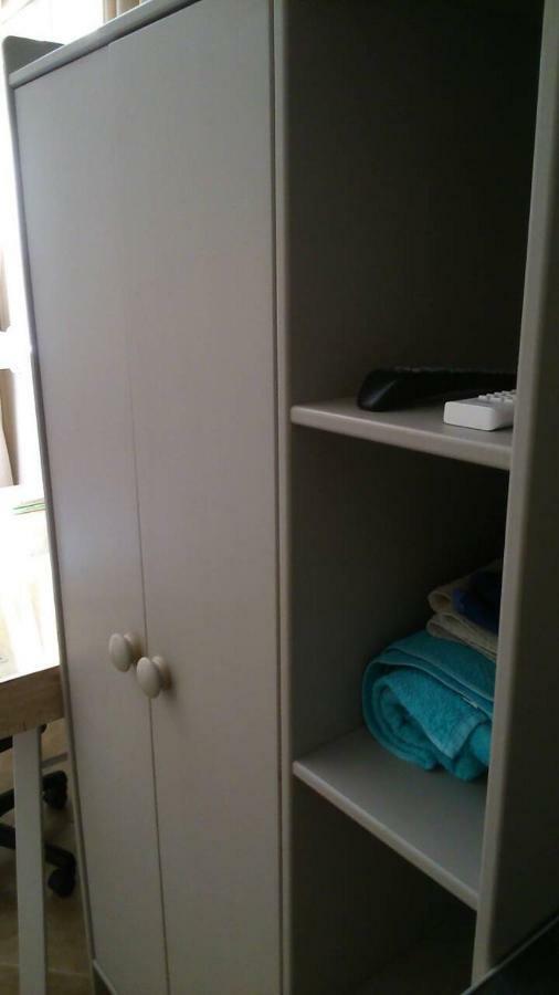 Kingsize Bed 2x2,20 Comfort Super Wifi 70 Mbps Studio! *