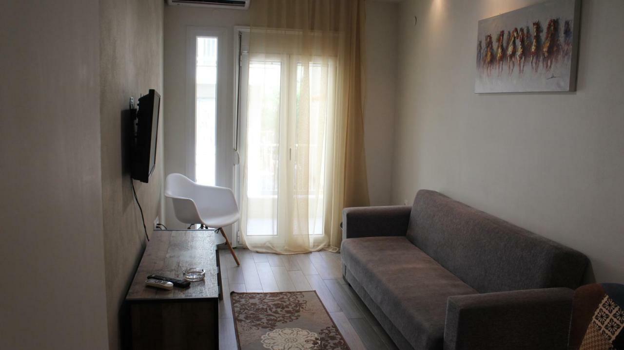 Elite Apartment *