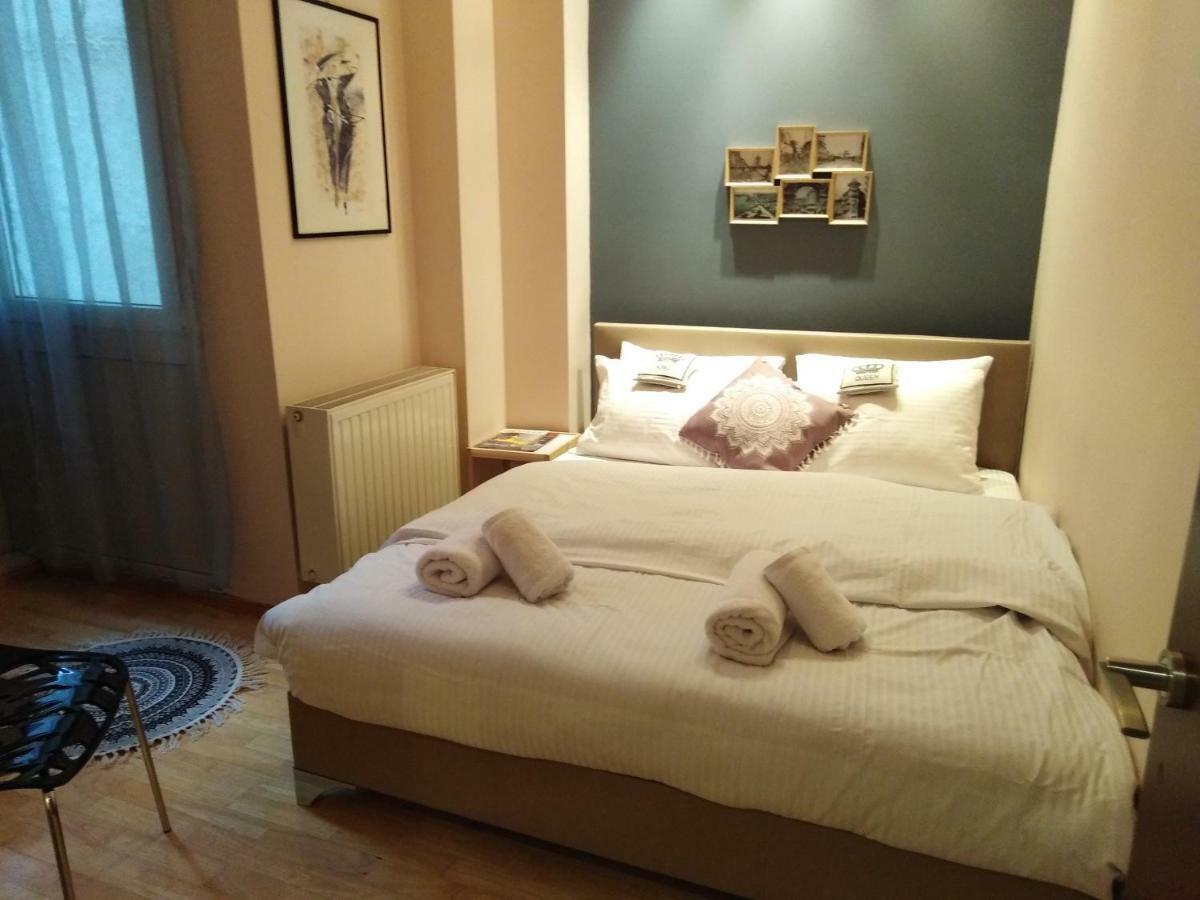 Karolou Dil Luxury And Business