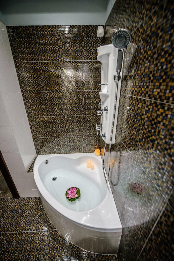 One Of A Kind Luxury In Center Near Helexpo Apartment Thessaloniki