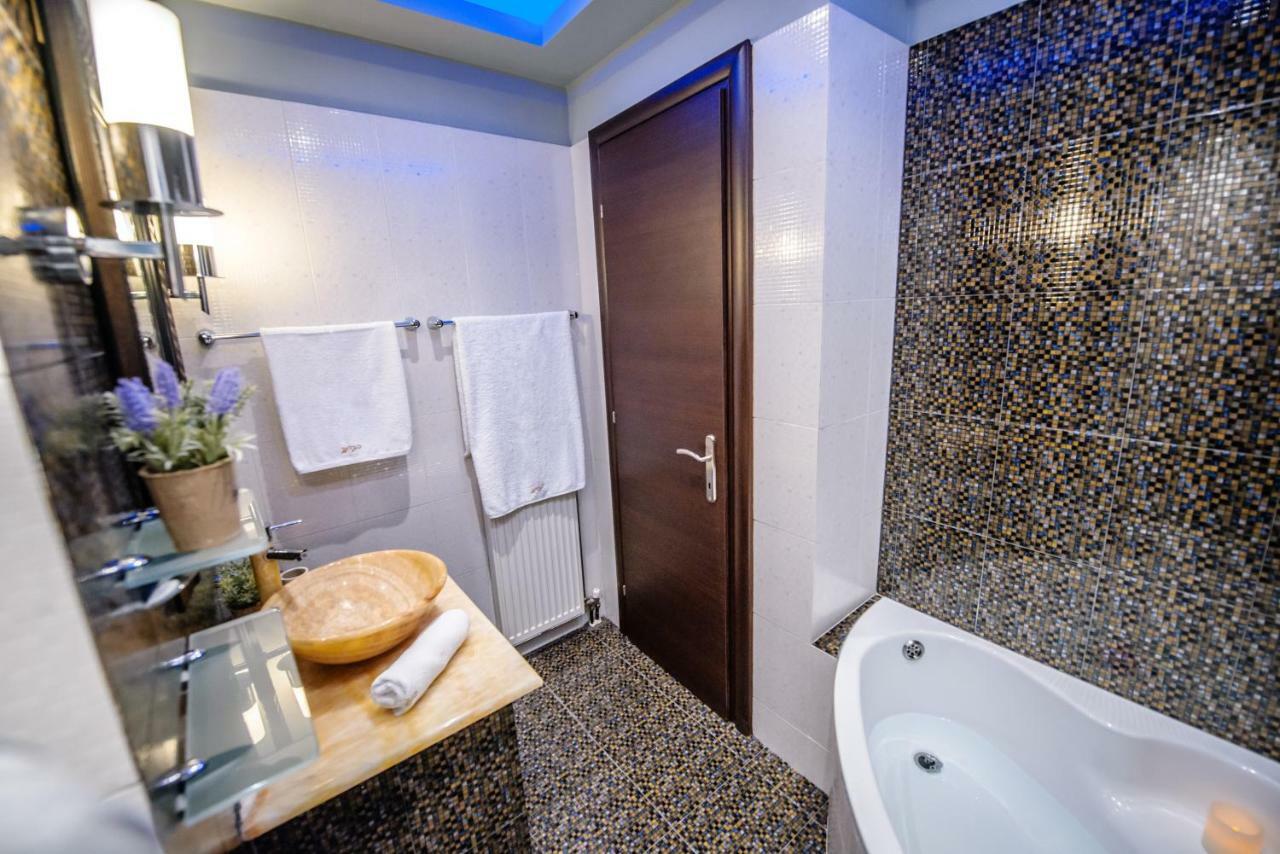 One Of A Kind Luxury In Center Near Helexpo Apartment *