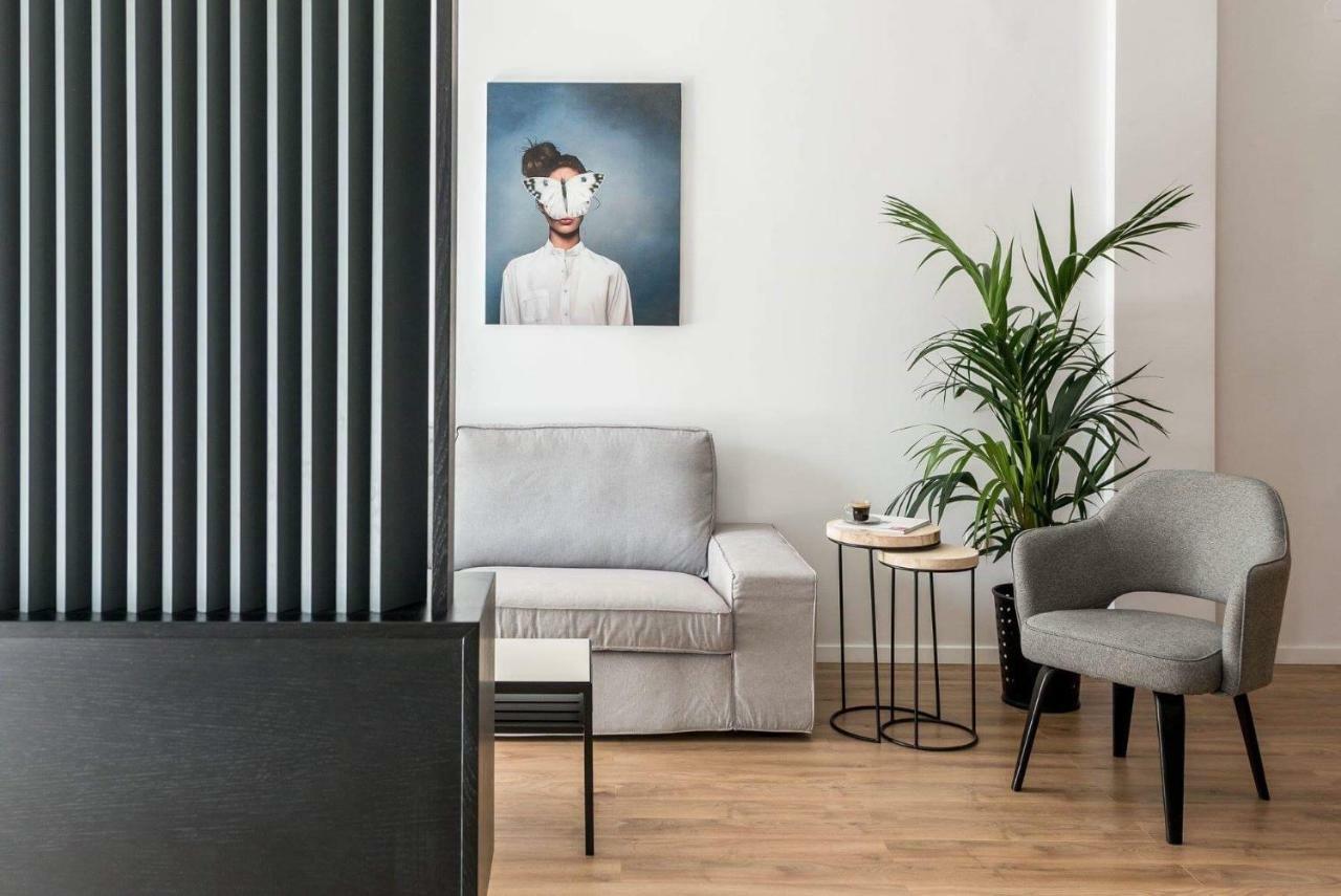 C&p Minimal Apartment