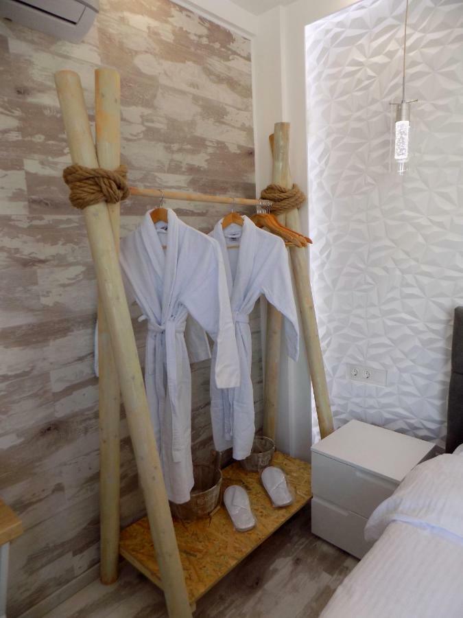 Petite Palace Aristotelous 8 *