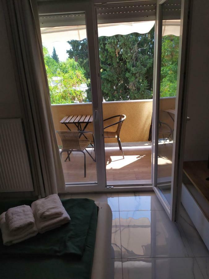 Relax In 90sqm Close To Airport ,shoping,embriolab Seaside Apartment