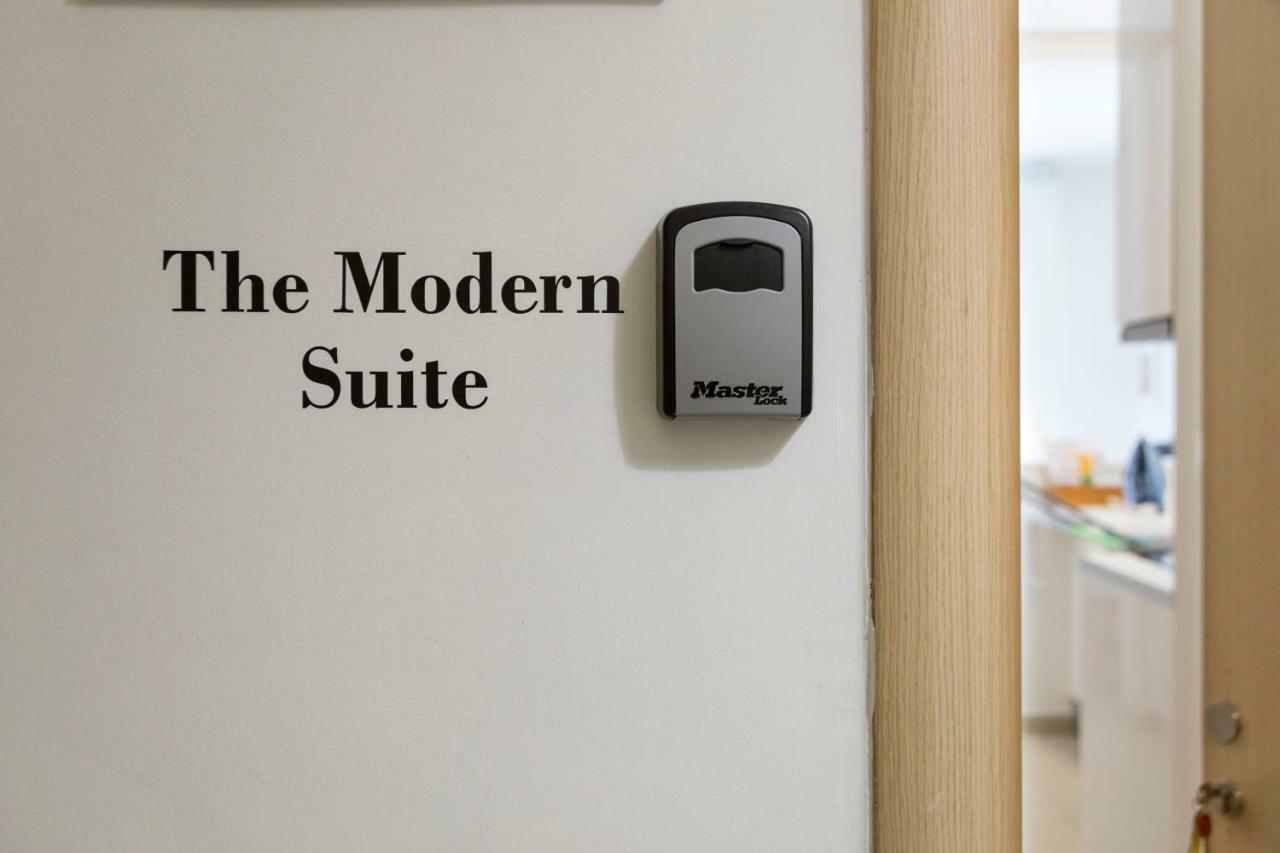 The Modern Apartment *