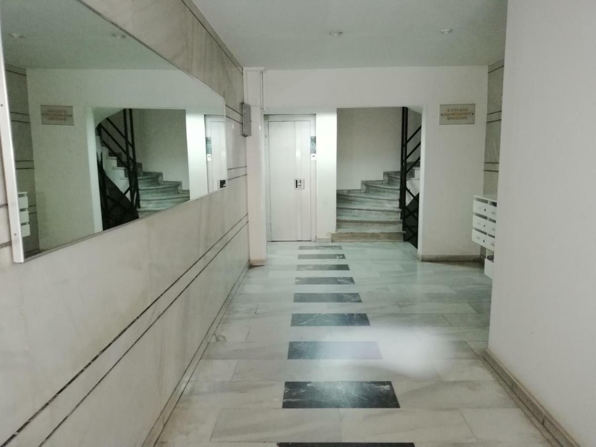 Center Apartment *