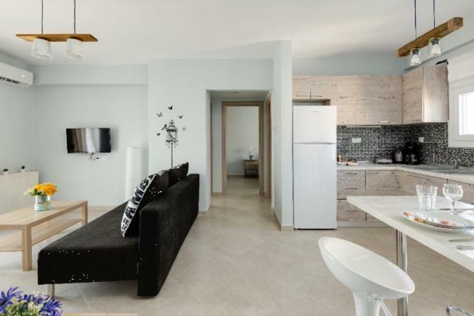 Bright Spacious Two-bedroom Daire