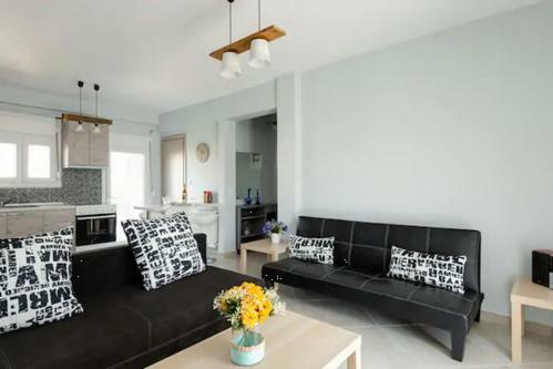 Bright Spacious Two-bedroom Daire Selanik