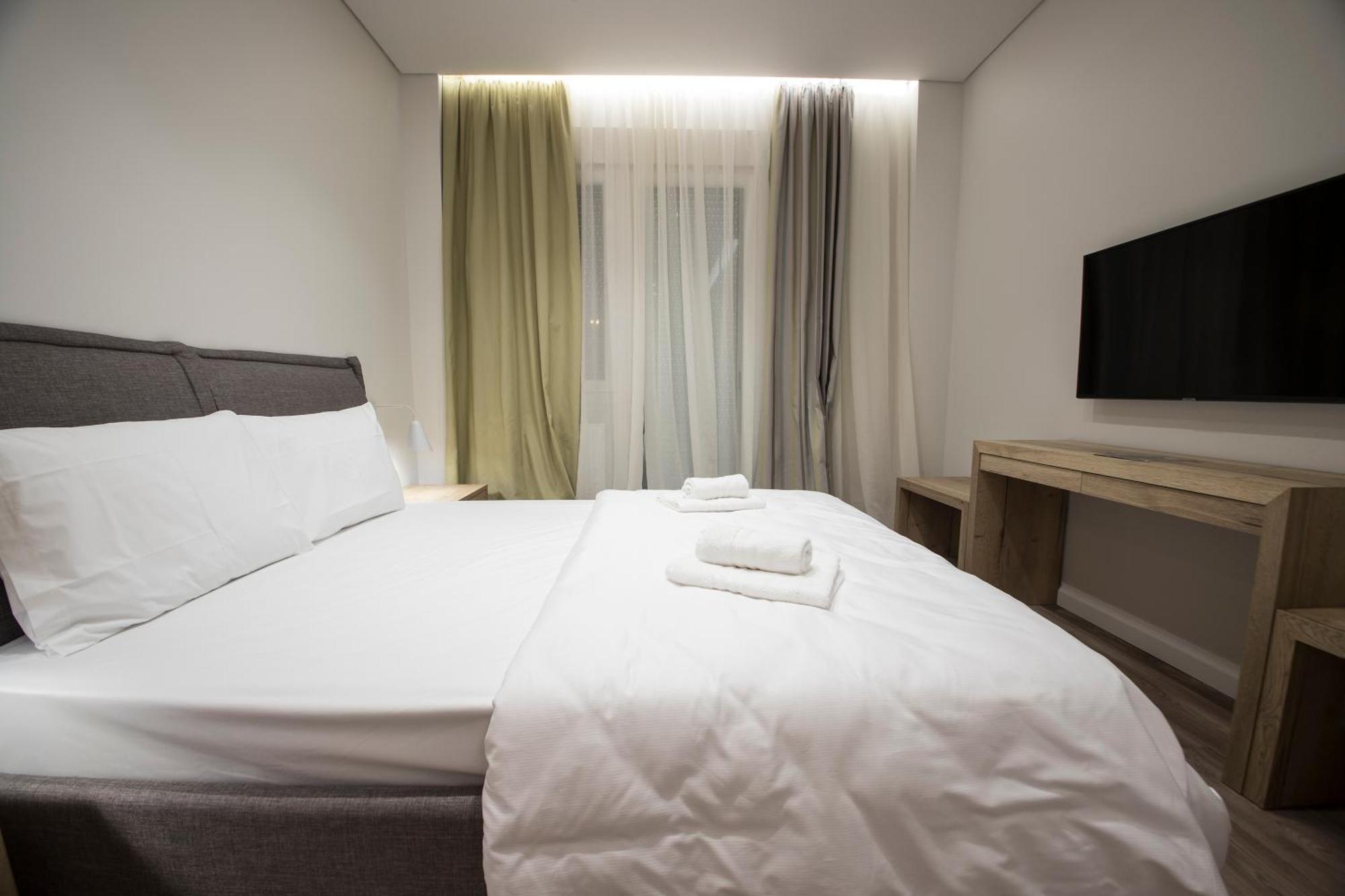 Ornament Suites, Nilie Hospitality Mgmt