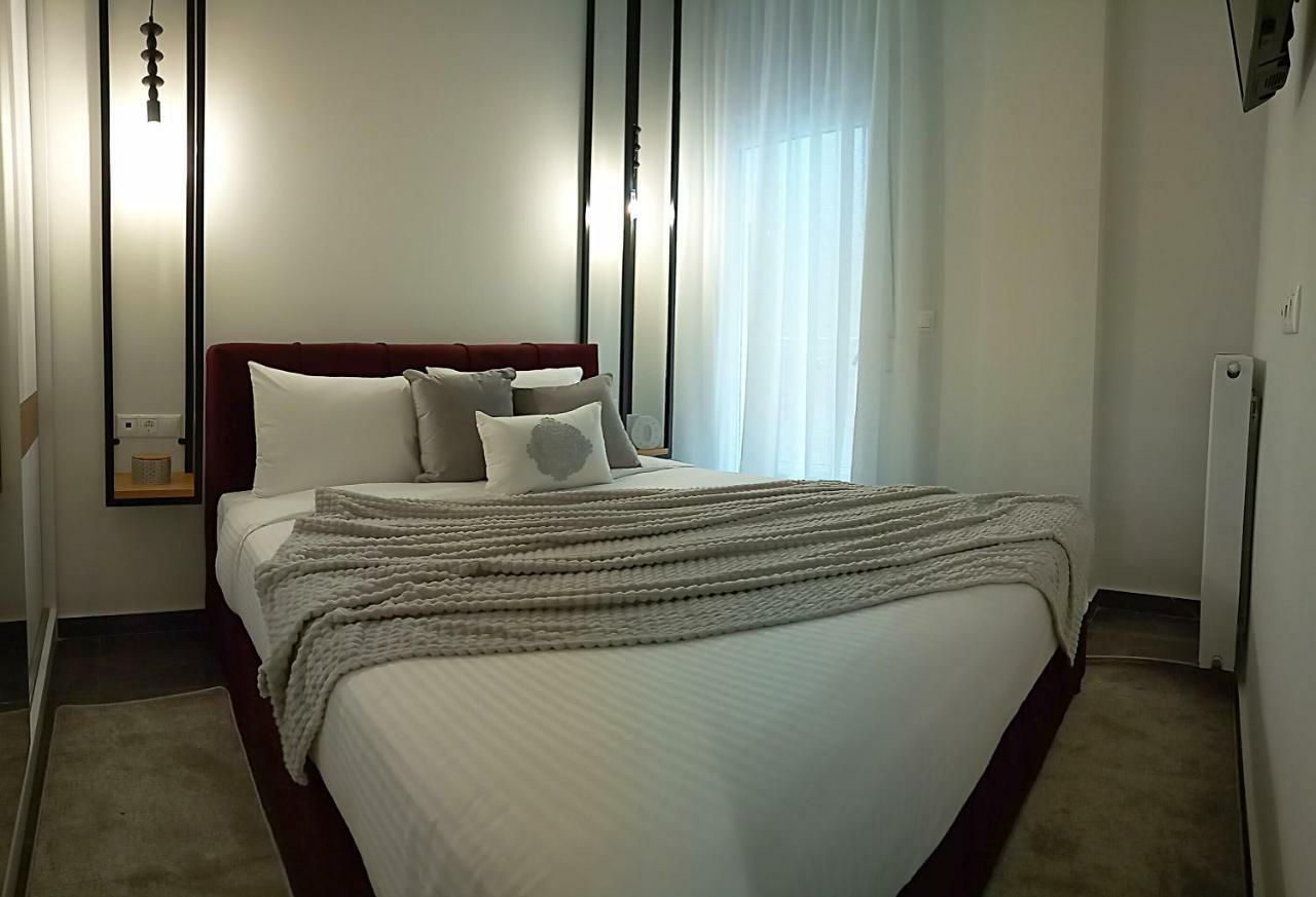 Comely N Gusto Luxury Apts. * Selanik