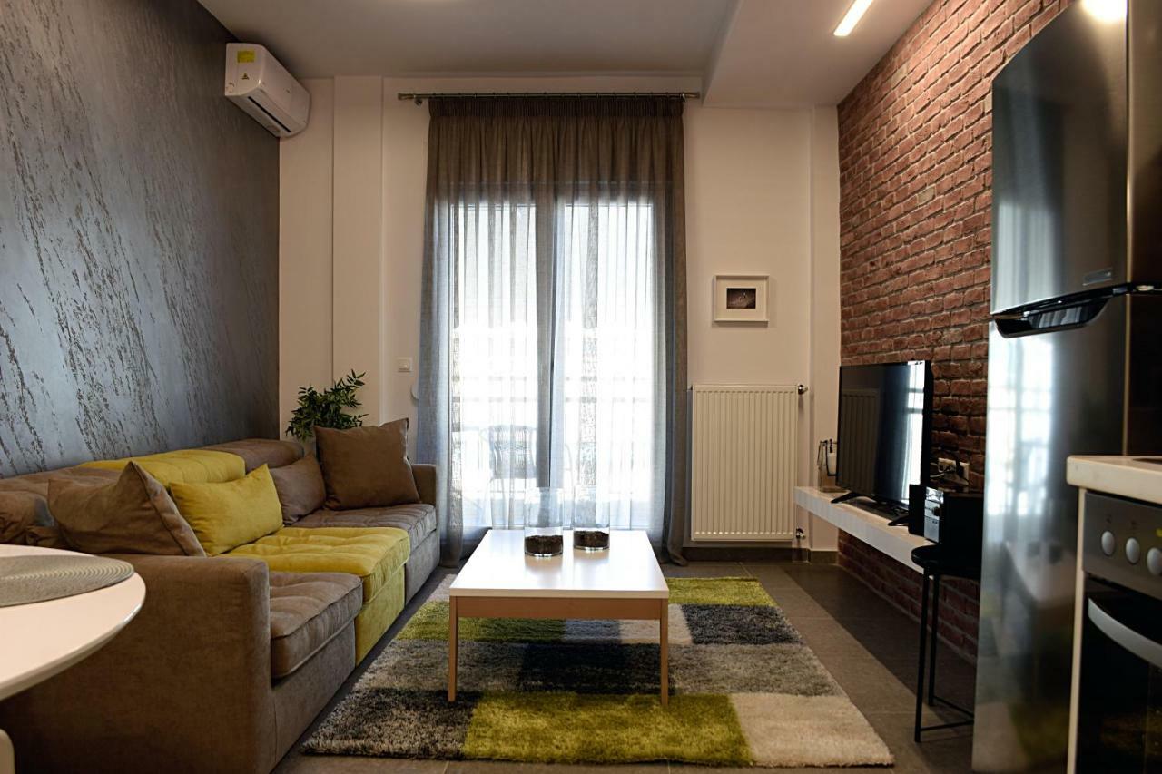 Comely N Gusto Luxury Apts. * Selanik