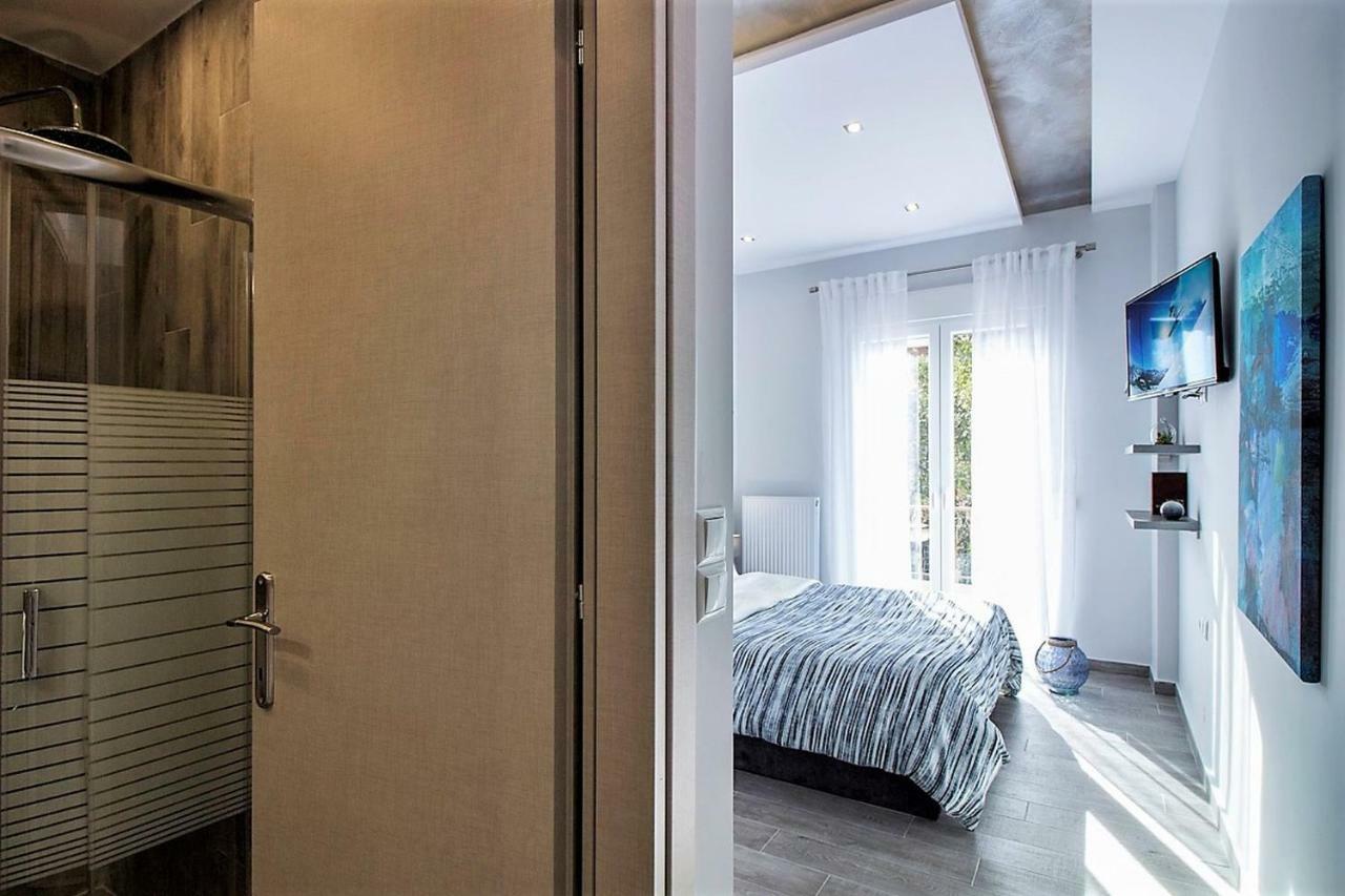 Metro Apartment *